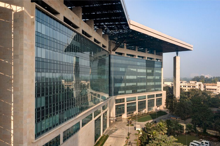 MNRE solar project building
